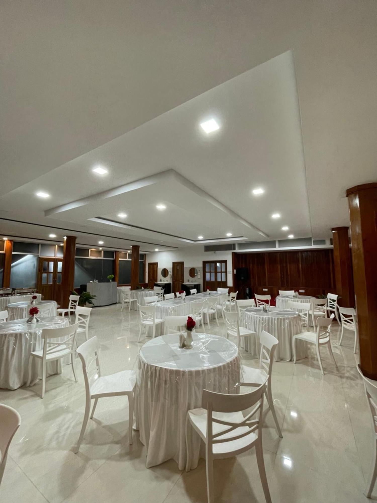 2K Hotel Kohima Екстериор снимка