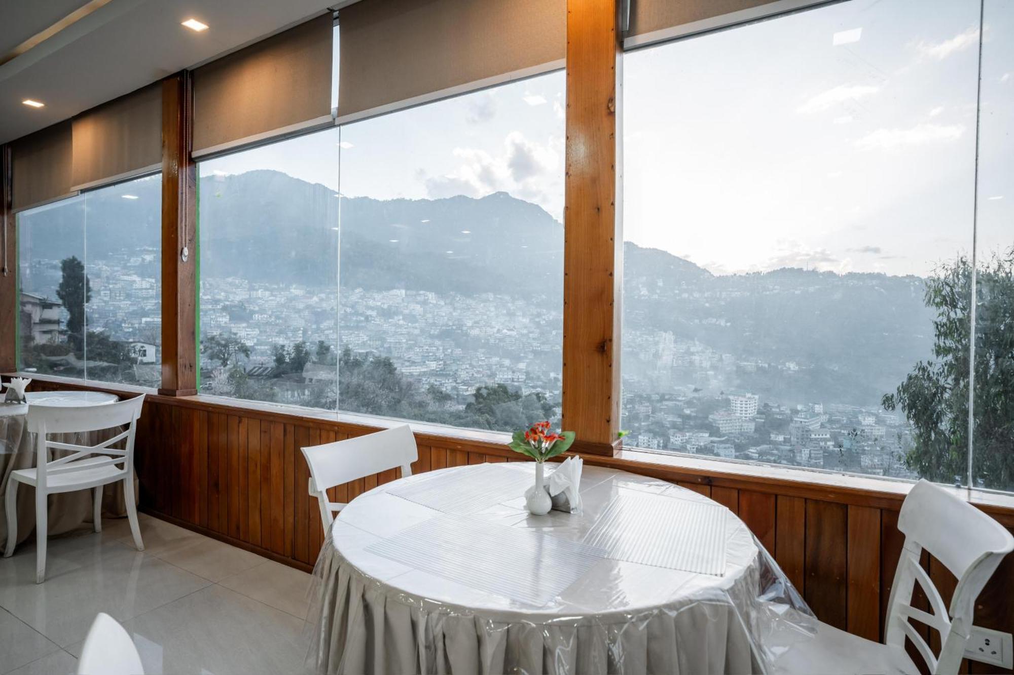 2K Hotel Kohima Екстериор снимка