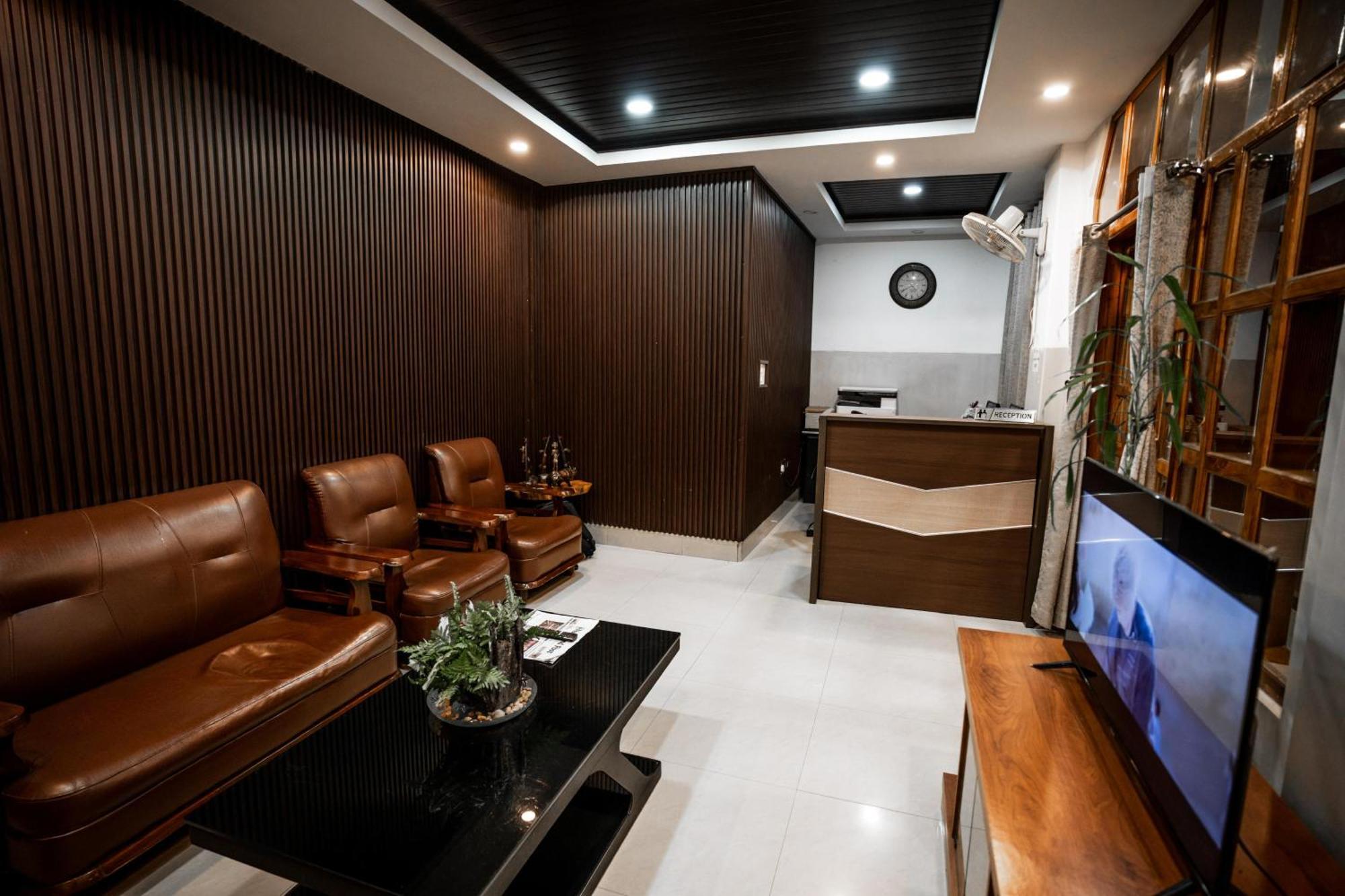 2K Hotel Kohima Екстериор снимка